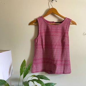 Banana Republic Pink Jacquard Top with back button detail. XS